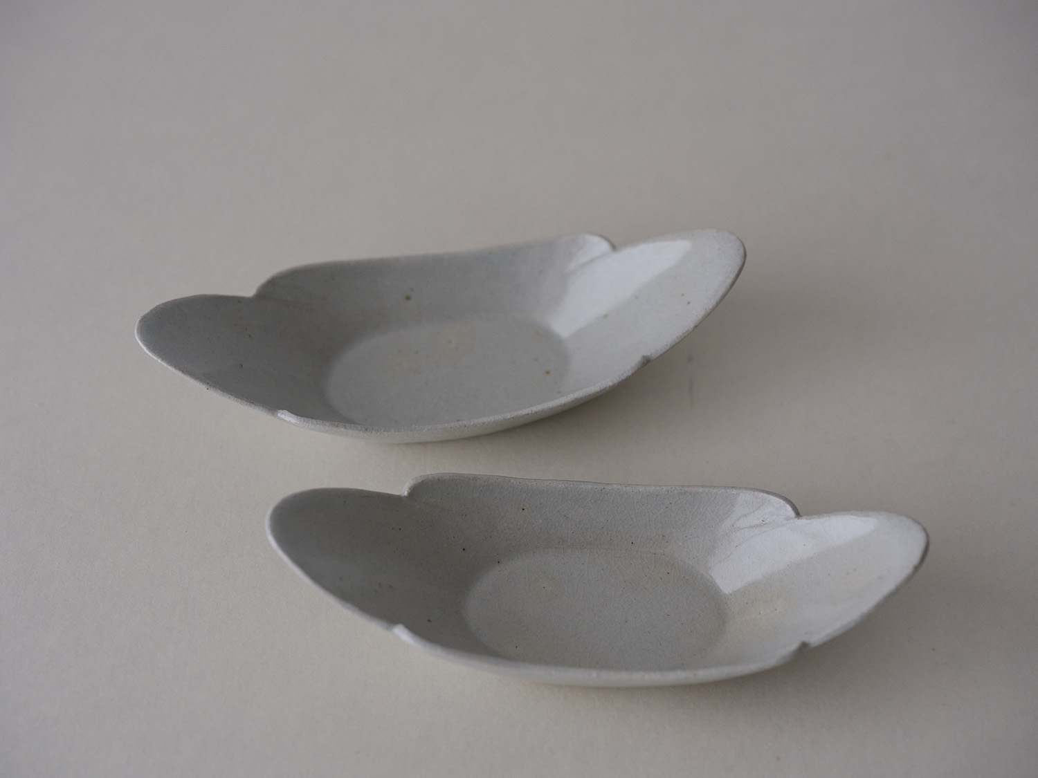 <a href="https://catalog.natsutsubaki.com/category/ceramic/hayashi_t/" target="_blank" rel="noopener">林拓児さんの貫入向付 山です。</a>