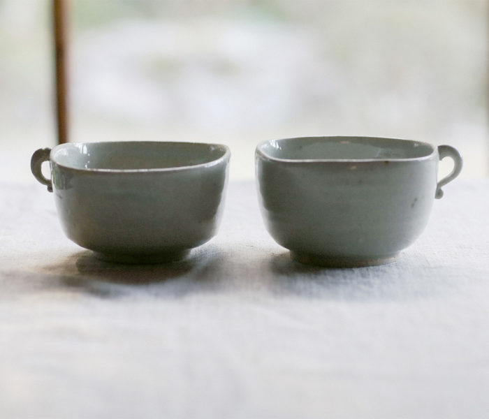 <a href="https://catalog.natsutsubaki.com/category/ceramic/hayashi_t/" target="_blank" rel="noopener">林拓児さんの御深井小鉢です。</a>