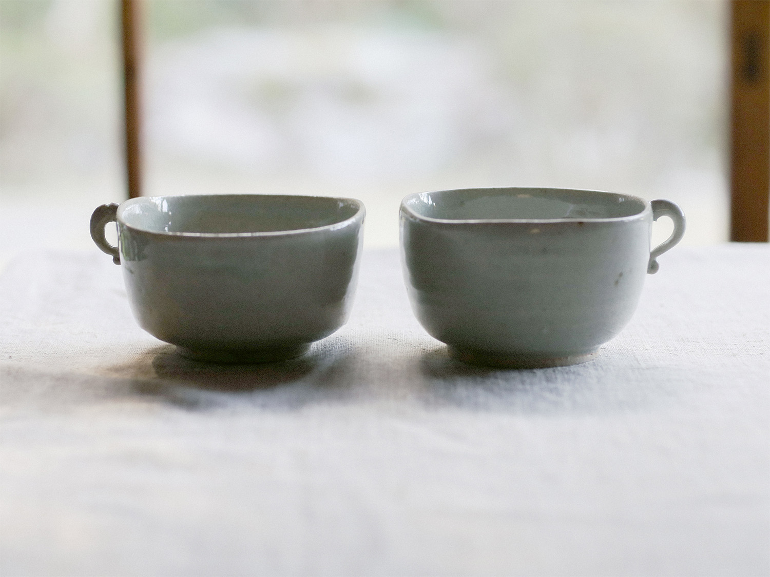 <a href="https://catalog.natsutsubaki.com/category/ceramic/hayashi_t/" target="_blank" rel="noopener">林拓児さんの御深井小鉢です。</a>