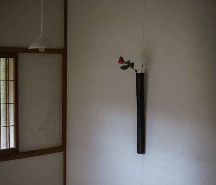 <a href="https://catalog.natsutsubaki.com/category/lacquer/kamata/" target="_blank" rel="noopener">鎌田克慈さんの乾漆掛花入です。</a>