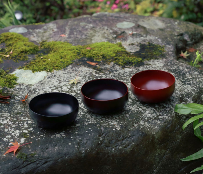 <a href="https://catalog.natsutsubaki.com/category/lacquer/kamata/" target="_blank" rel="noopener">鎌田克慈さんのRINです。</a>