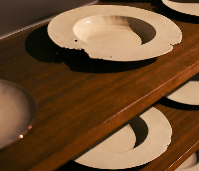 <a href="https://catalog.natsutsubaki.com/category/metal/nijiiro/" target="_blank" rel="noopener">nijiiroさんのパスタ皿です。</a>