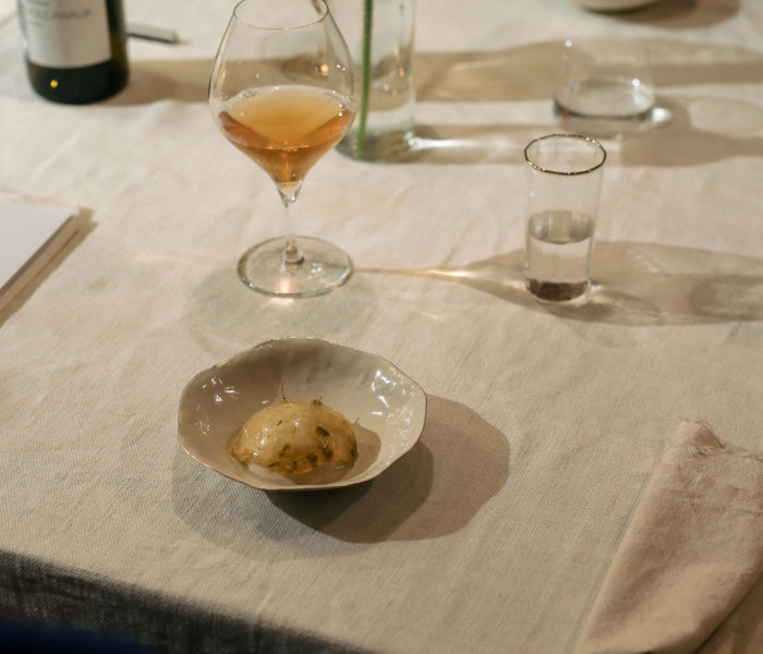 <a href="https://catalog.natsutsubaki.com/category/metal/nijiiro/" target="_blank" rel="noopener">nijiiroさんのラッパ皿です。</a>